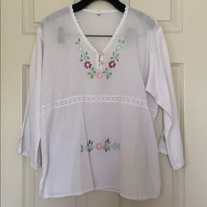 White tunic with flowers cover up size L